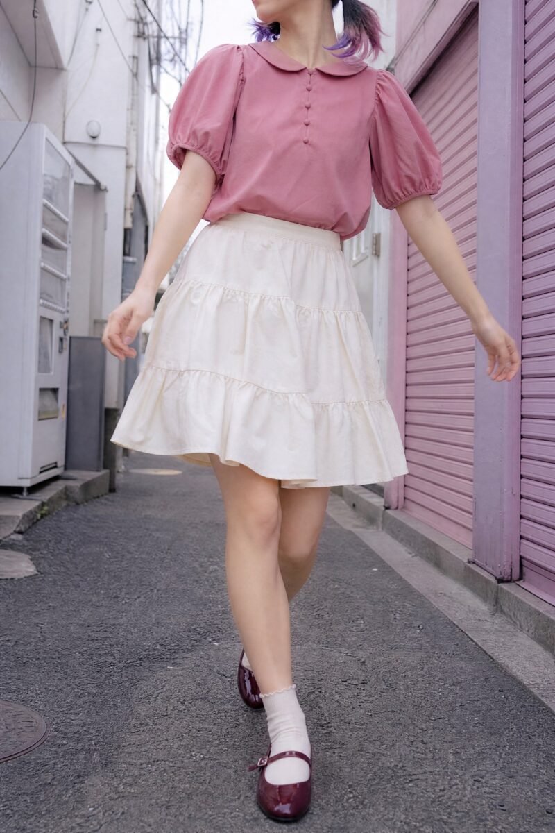 Cream Double-Tier Mini — Just two tiers, cut short and full, in plain cream.